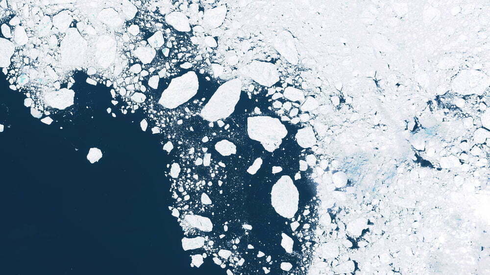 Topirea calotei glaciare arctice ar putea duce la răspândirea unor virusuri necunoscute şi a deşeurilor nucleare