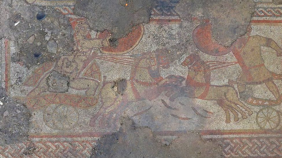 O vilă romană cu mozaic rar a fost descoperită pe un teren agricol din Rutland (UK)