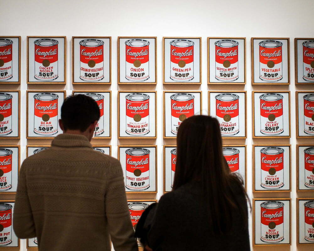 Relaţia lui Andy Warhol cu religia – explorată într-o expoziţie deschisă la Brooklyn Museum