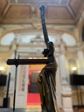 venus girafă salvador dali, în expoziția de grafică și sculptură europeană