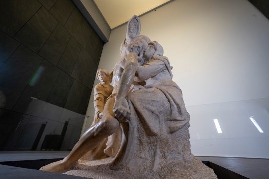 michelangelo pieta