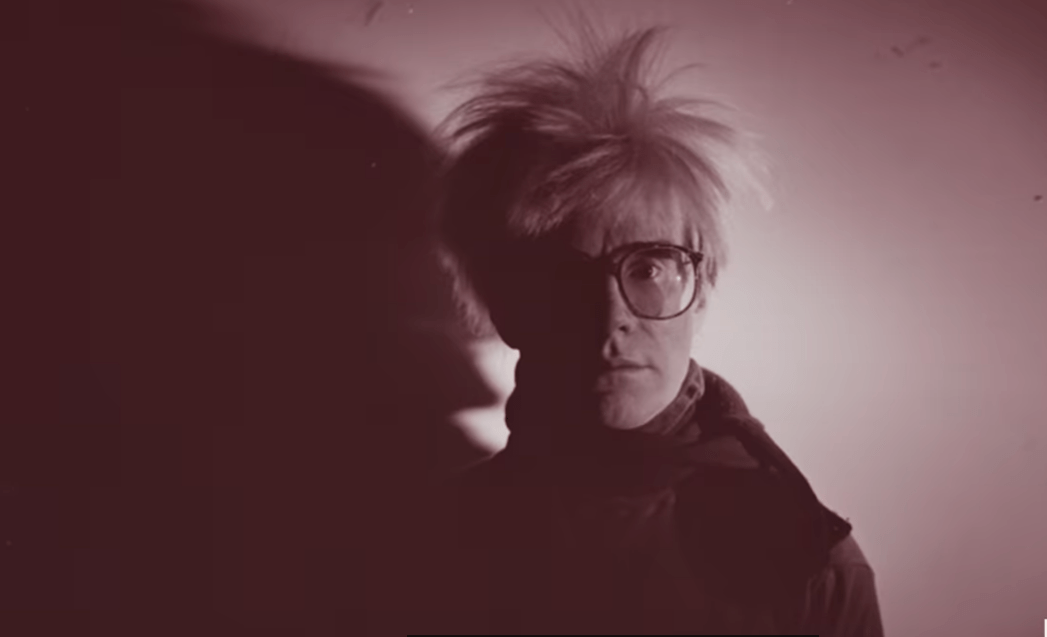 Serial documentar despre Andy Warhol în care a fost folosită inteligența artificială, lansat în martie