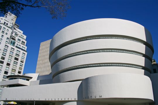 facade,of,the,guggenheim,museum,in,new,york,city