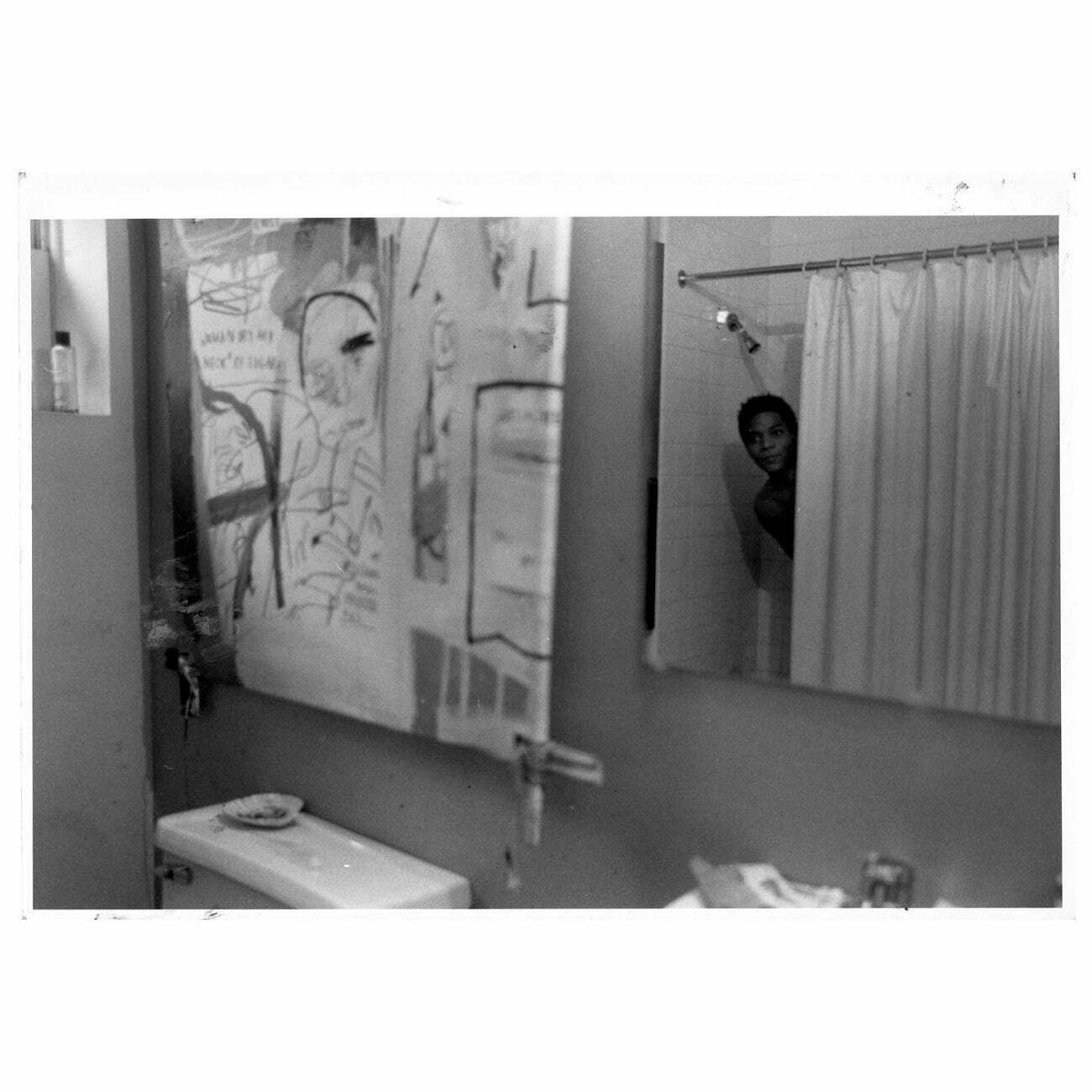 Surorile lui Jean-Michel Basquiat organizează o expoziție dedicată vieții și moștenirii fratelui lor