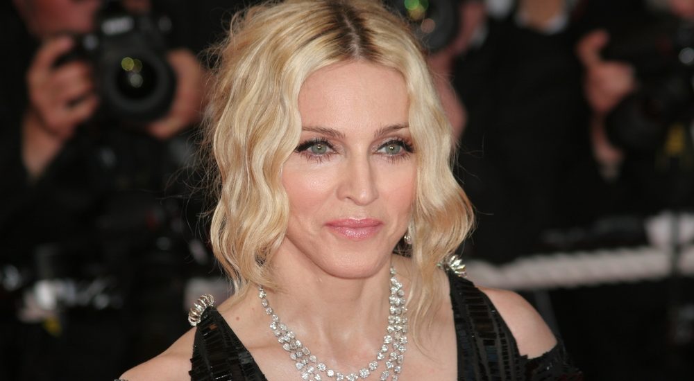 Madonna şi Beeple îşi anunţă colaborarea pentru proiectul unui triptic intitulat „Mother of Creation”