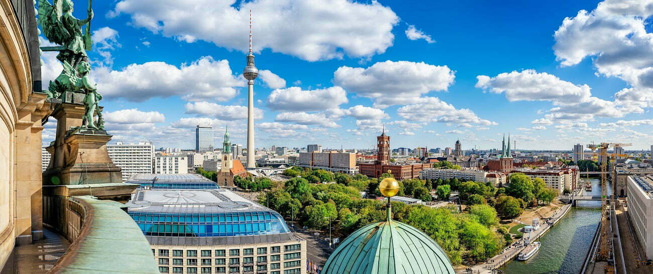 berlin,city,center,seen,from,the,berlin,cathedral