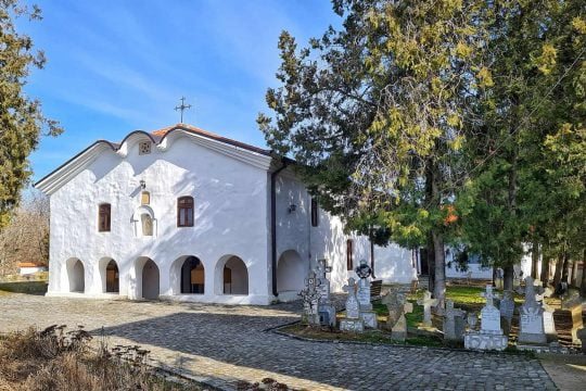 biserica ingropata de la istria
