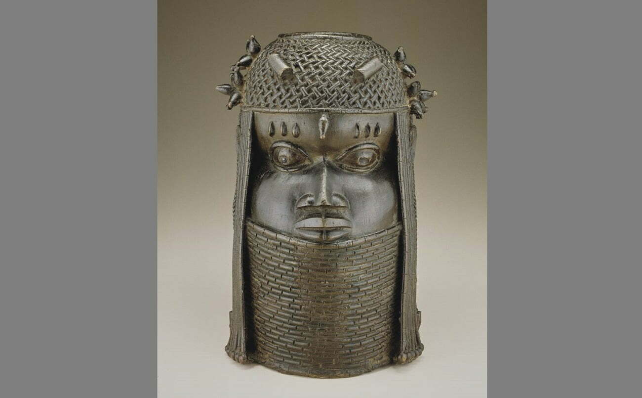 Institutul Smithsonian a aprobat returnarea către Nigeria a 29 de sculpturi în bronz din Benin