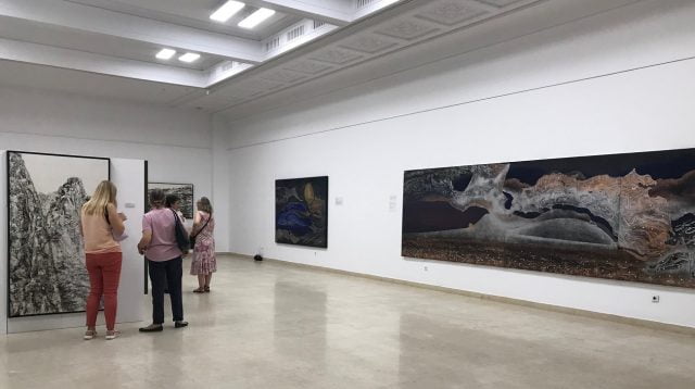 pangrati, moon, curatorial.ro