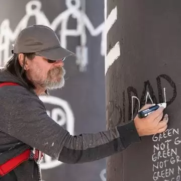 perjovschi documenta