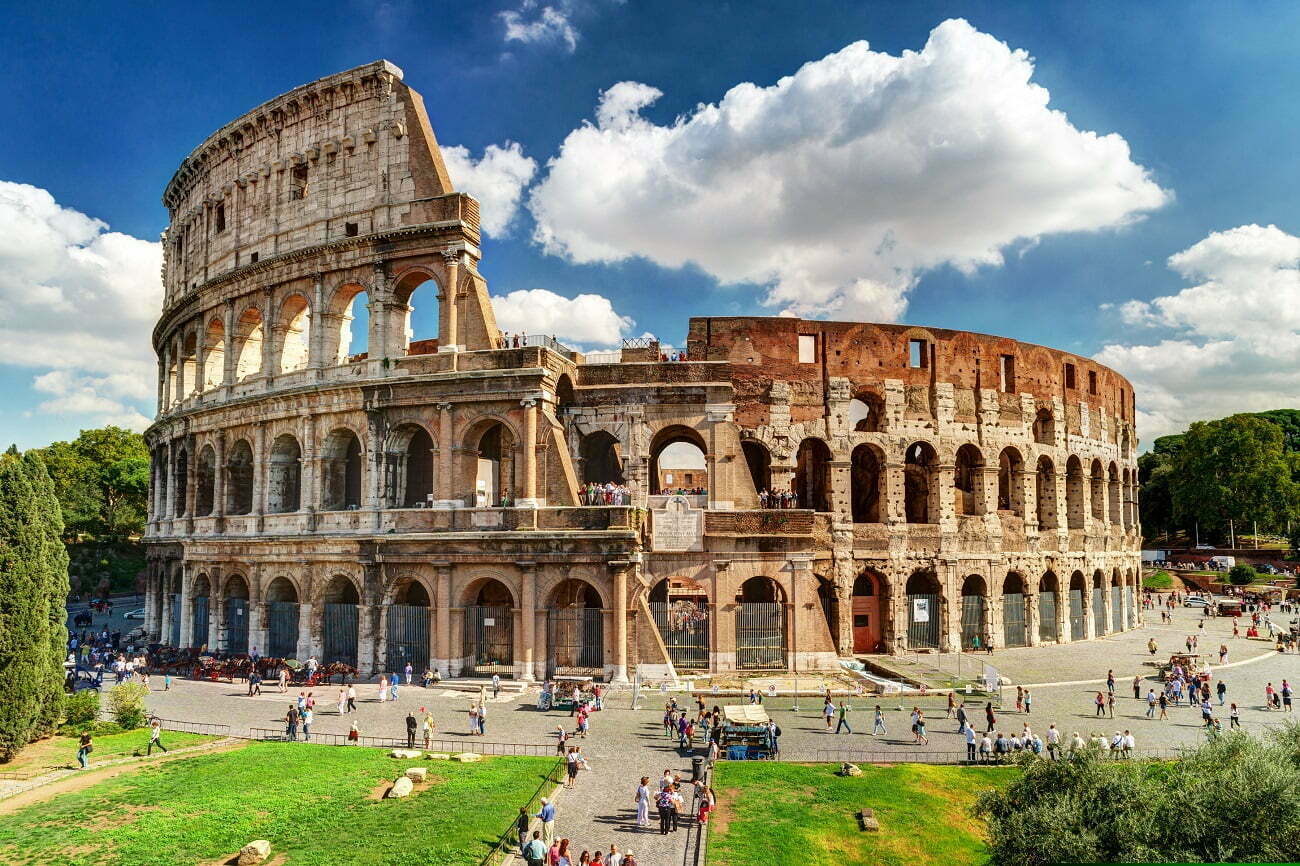colosseum,in,rome,,italy.,ancient,roman,colosseum,is,one,of