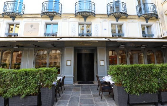 paris,,france september,29,,2018,:,drouant,is,historic,parisian,restaurant