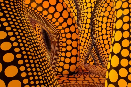 kusama, you, me and the balloons