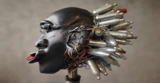 sculptura terrence musekiwa, galeria catinca tabacaru