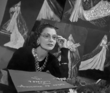 vogue may 01, 1938 portrait