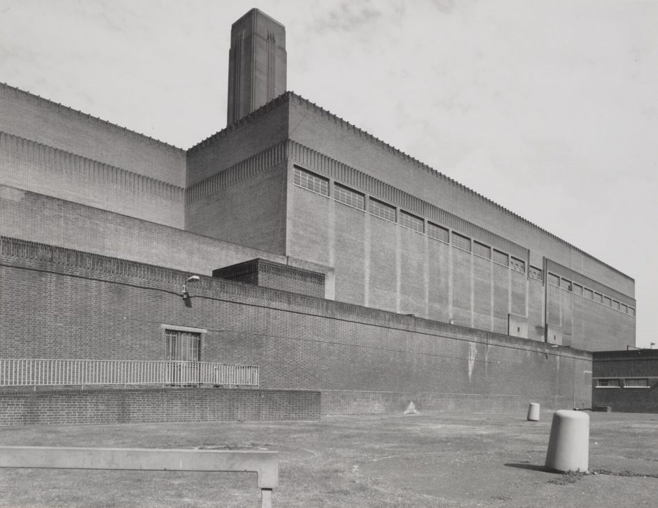 centrala electrică bankside londra acum tate modern. arhitect sir giles gilbert scott. 1957 60