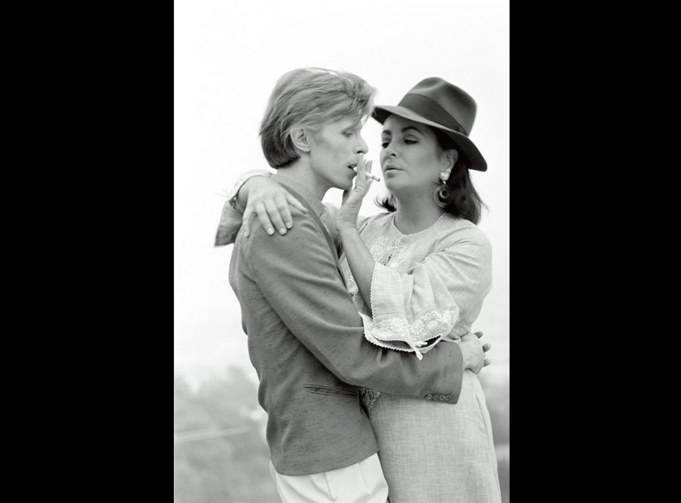 1974 terry oneill ‘david bowie and elizabeth taylor at george cukors home in beverly hills