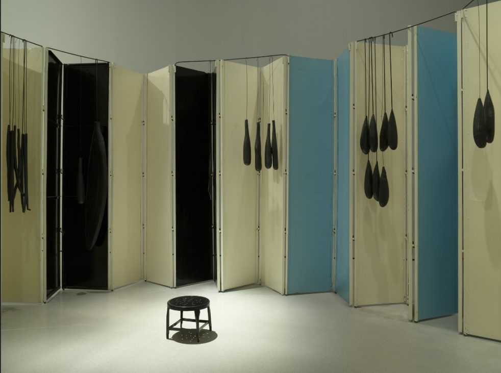 louise bourgeois, articulated lair, 1986, moma