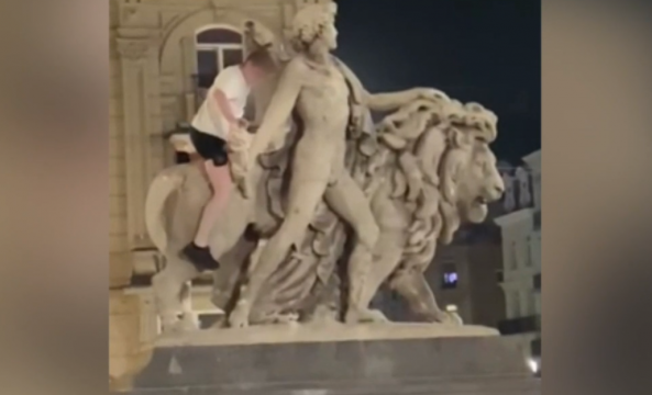 bruxelles, statuie, captura video