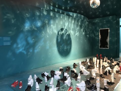 3 individual compus, curatorial.ro