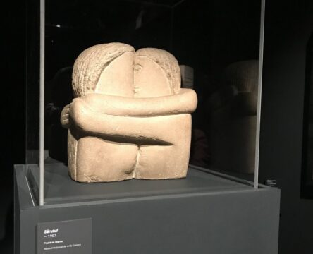 brancusi sarutul, curatorial.ro