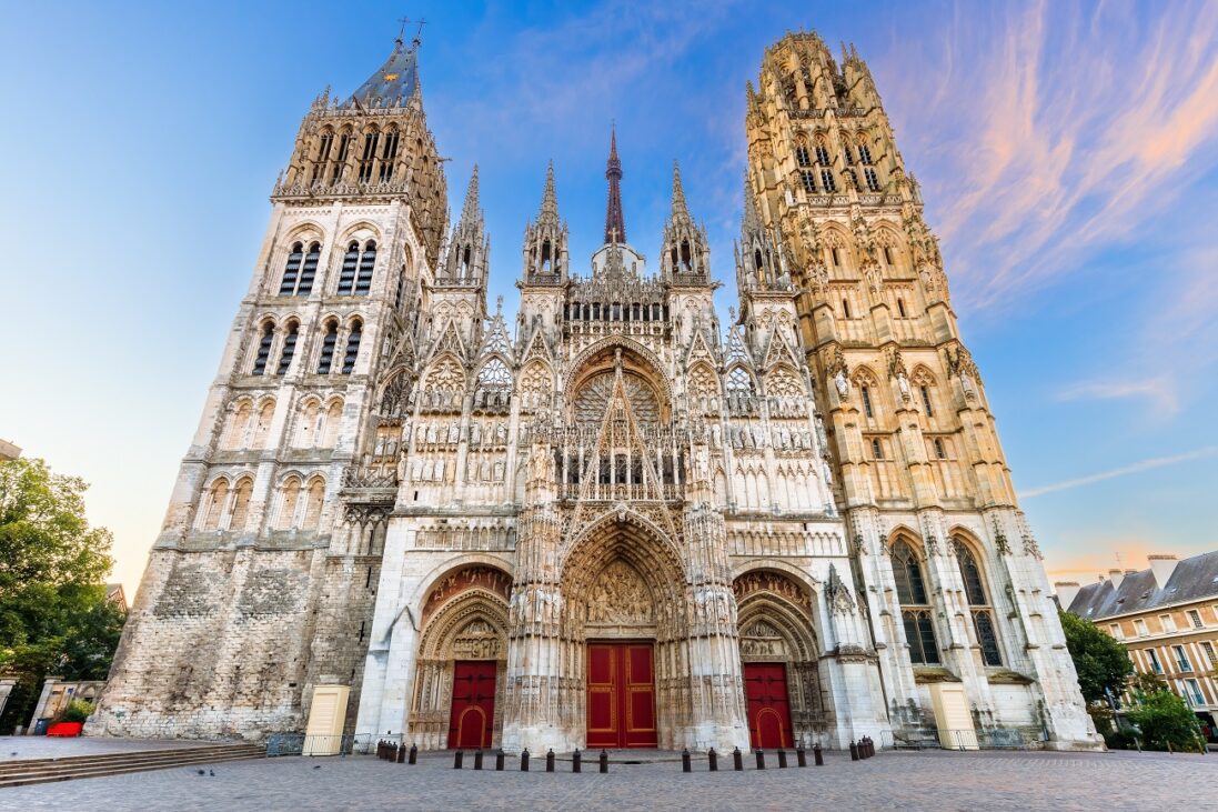 rouen,,normandy,,france.,the,west,front,of,the,rouen,cathedral