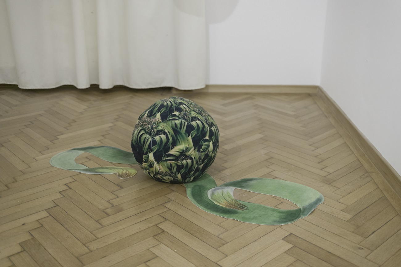 thea lazăr, world (welwitschia mirabilis), 2021, digital print on textured fabric, glass beads, 45 x 140 x 35 cm