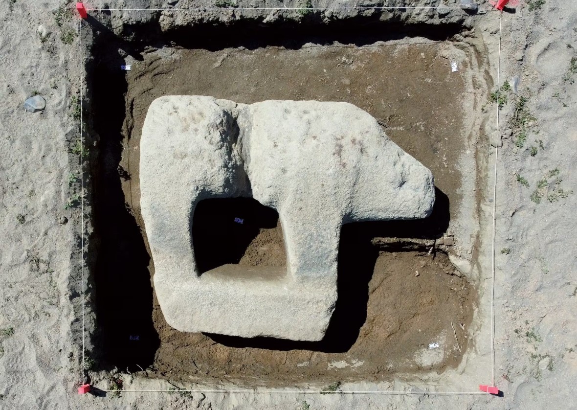 lucrări arheologice, mistrețul de piatră de la peraleda de san román, cáceres ipce