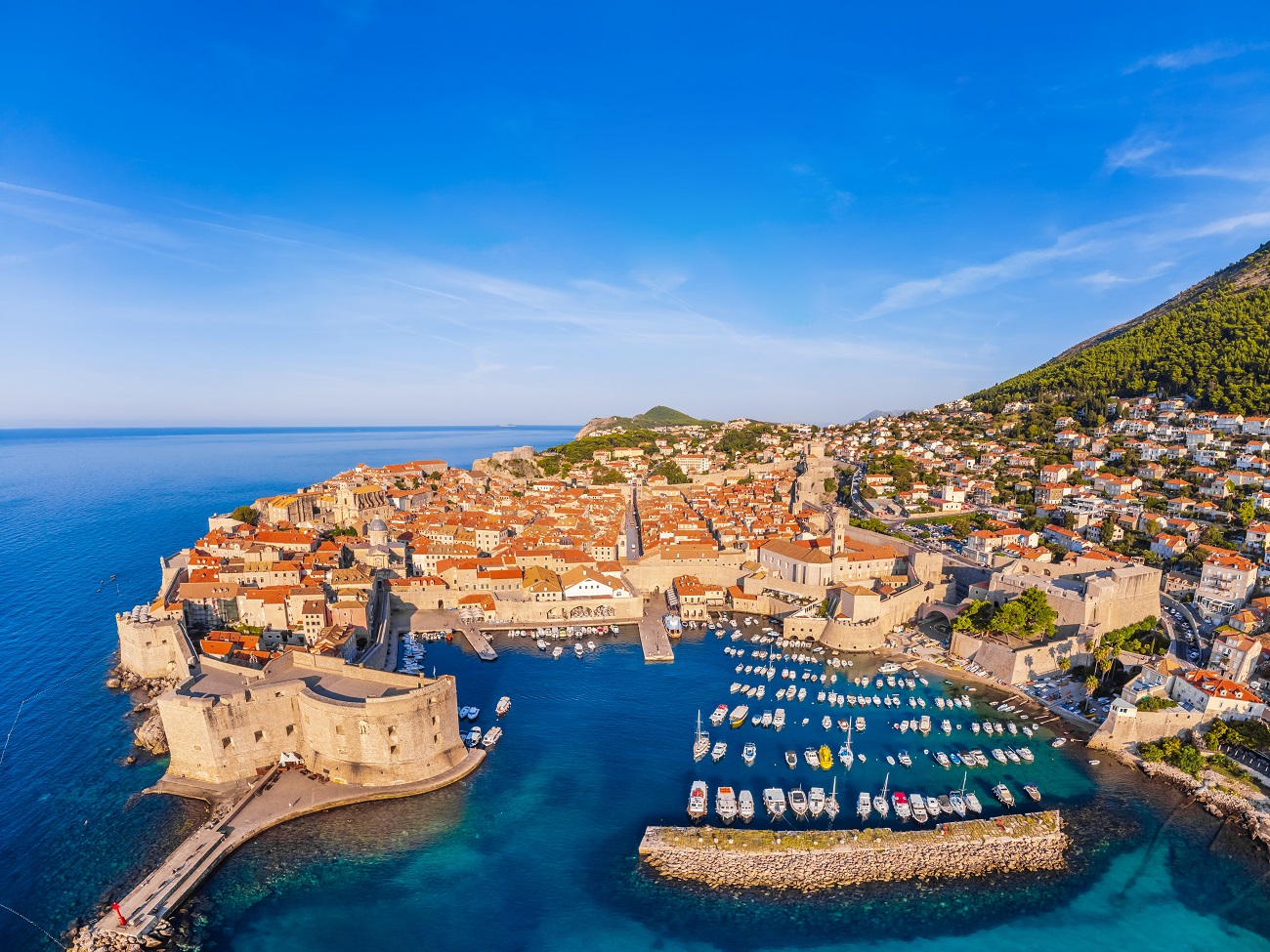 dubrovnik,old,ancient,sea,town.,summer,travel,in,croatia,,europe