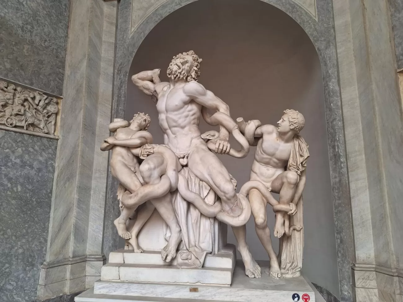 laocoon musei vaticani curatorial