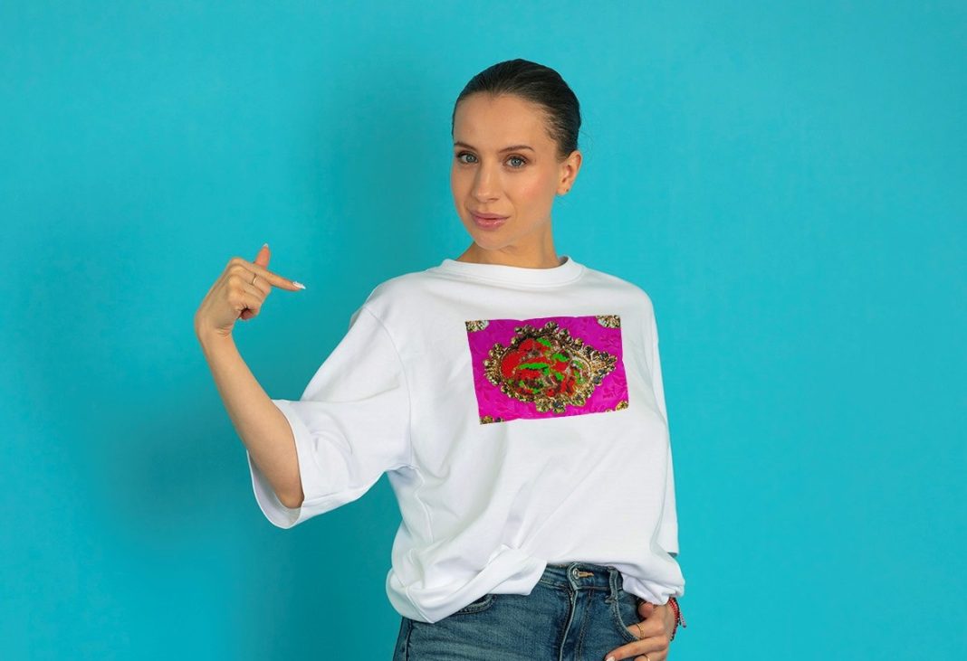 INTERVIU - Alexandra Sand, o prințesă normcore în mediu flamboaiant ...