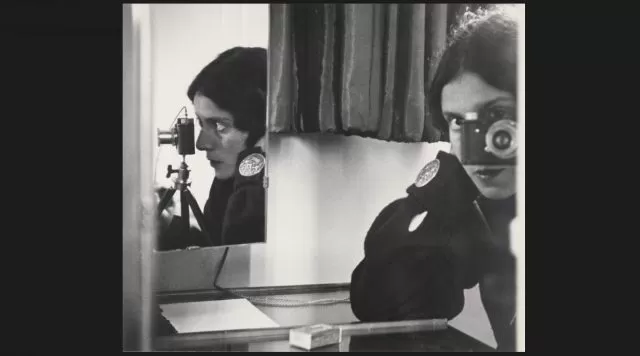 ilse bing, autoportret in oglinzi, 1931