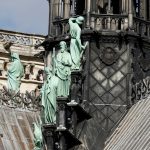 statui notre dame de paris
