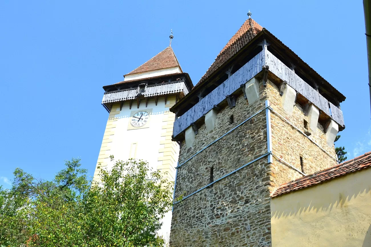 fortified,medieval,saxon,evangelic,church,in,the,village,apold,,transylvania,