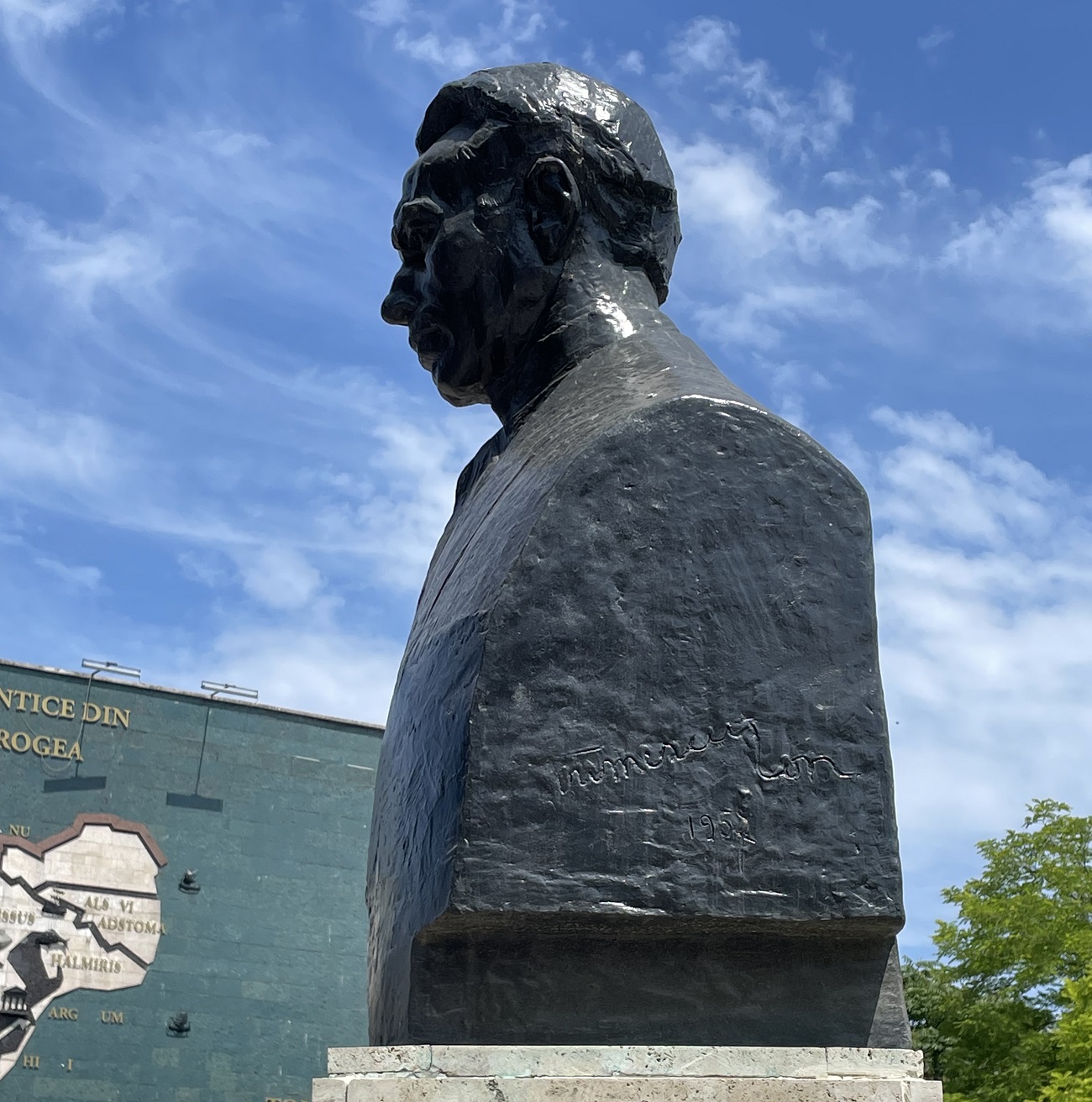 vasile pârvan, bust de ion irimescu, curatorial