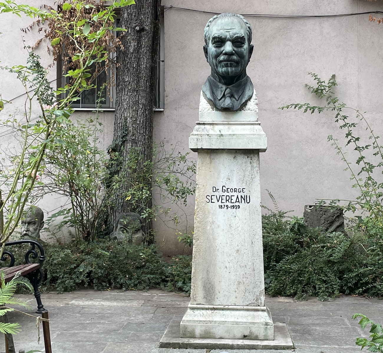muzeul george severeanu, statuie, curatorial
