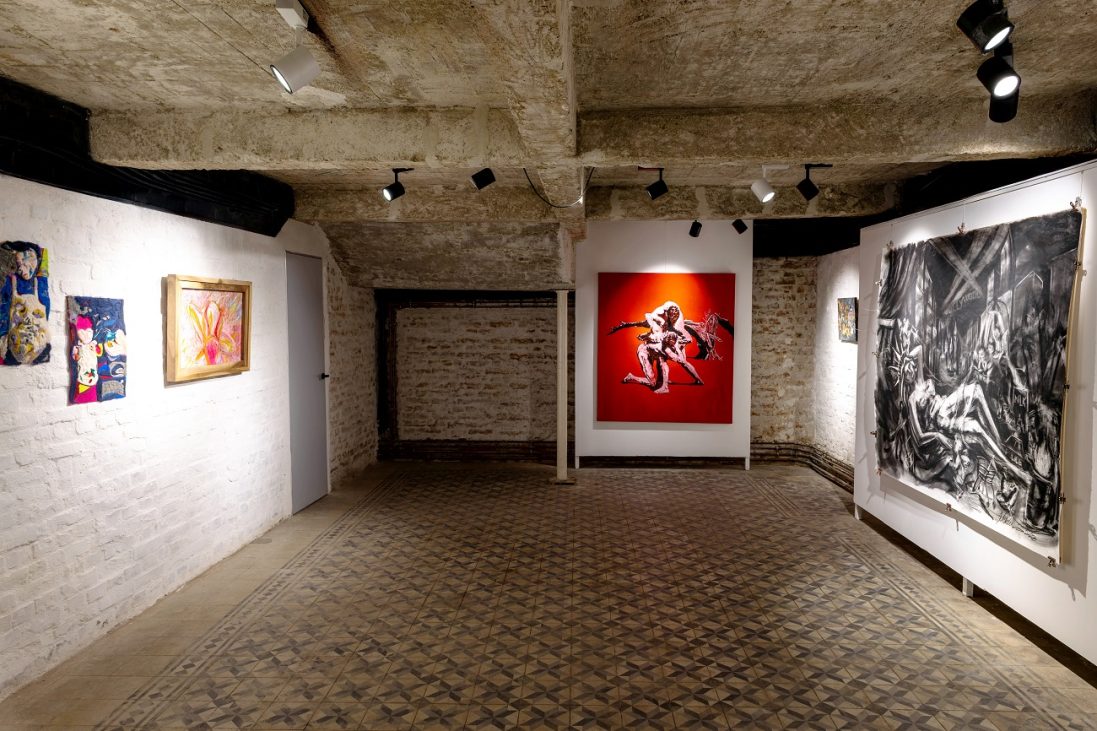 1 1 crize, scemtovici benoowitz, curatorial