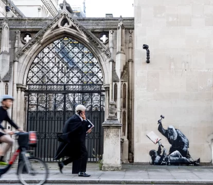 banksy, judecator, protest