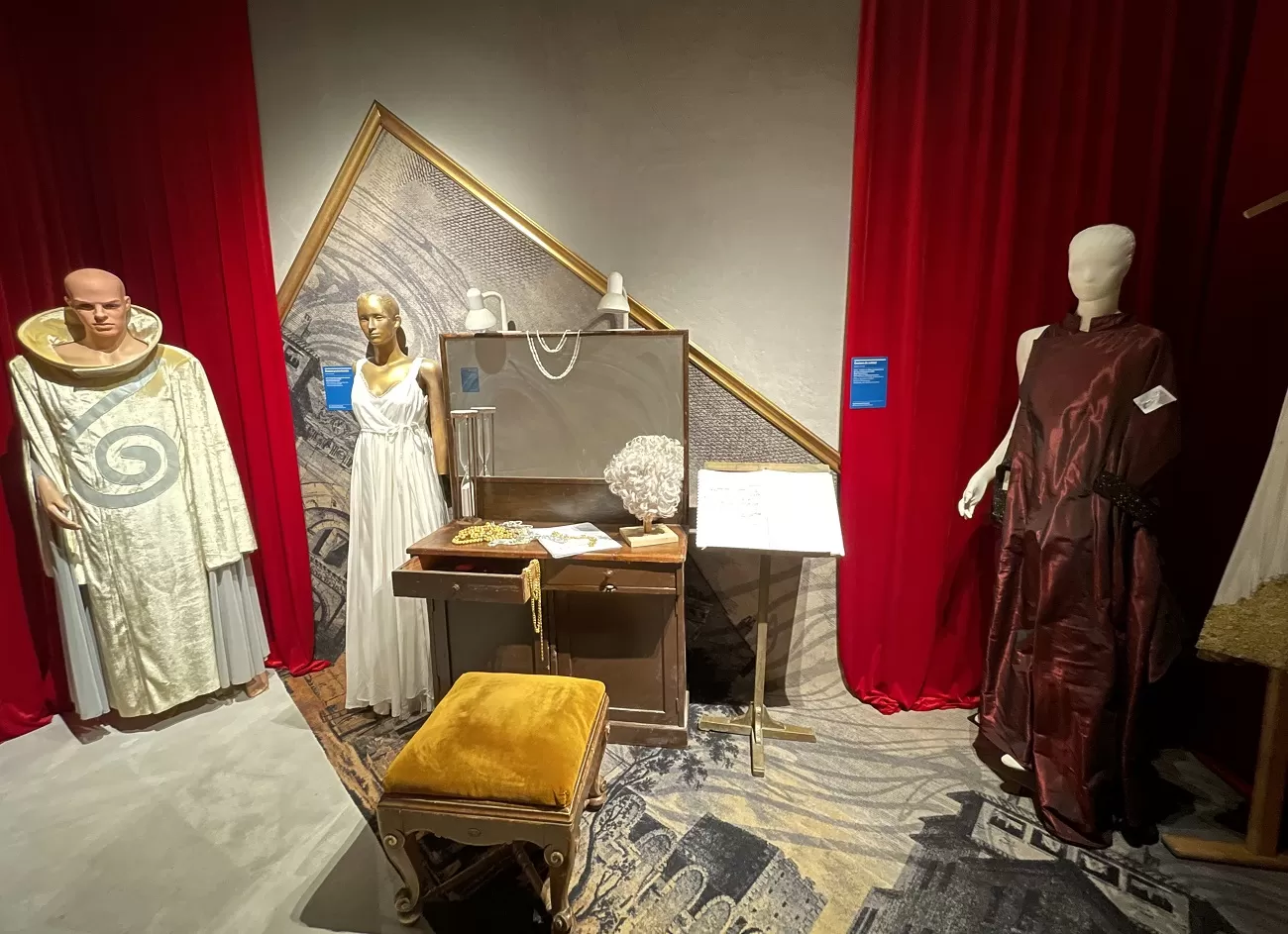 expozitie enescu si minotaurul, art safari, curatorial