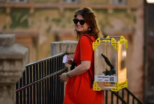 d light by mazdrunka