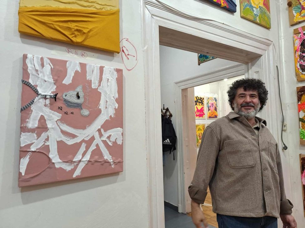 comanescu1, curatorial