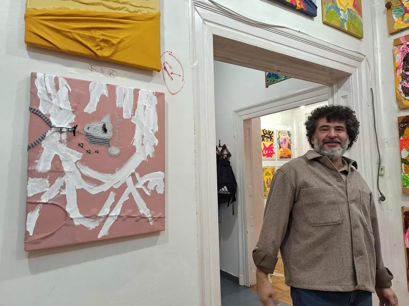 comanescu1, curatorial