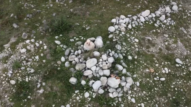 eu balaur bondoc, nona inescu