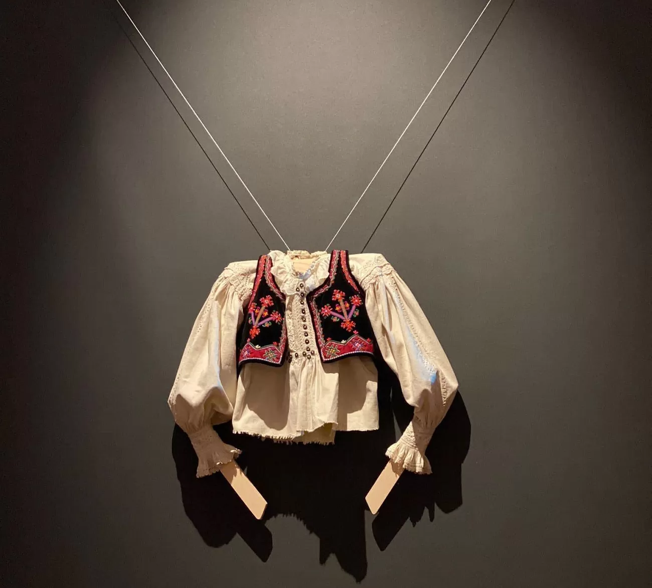 vermant popular, muzeul tariii crisurilor, dorin negrau