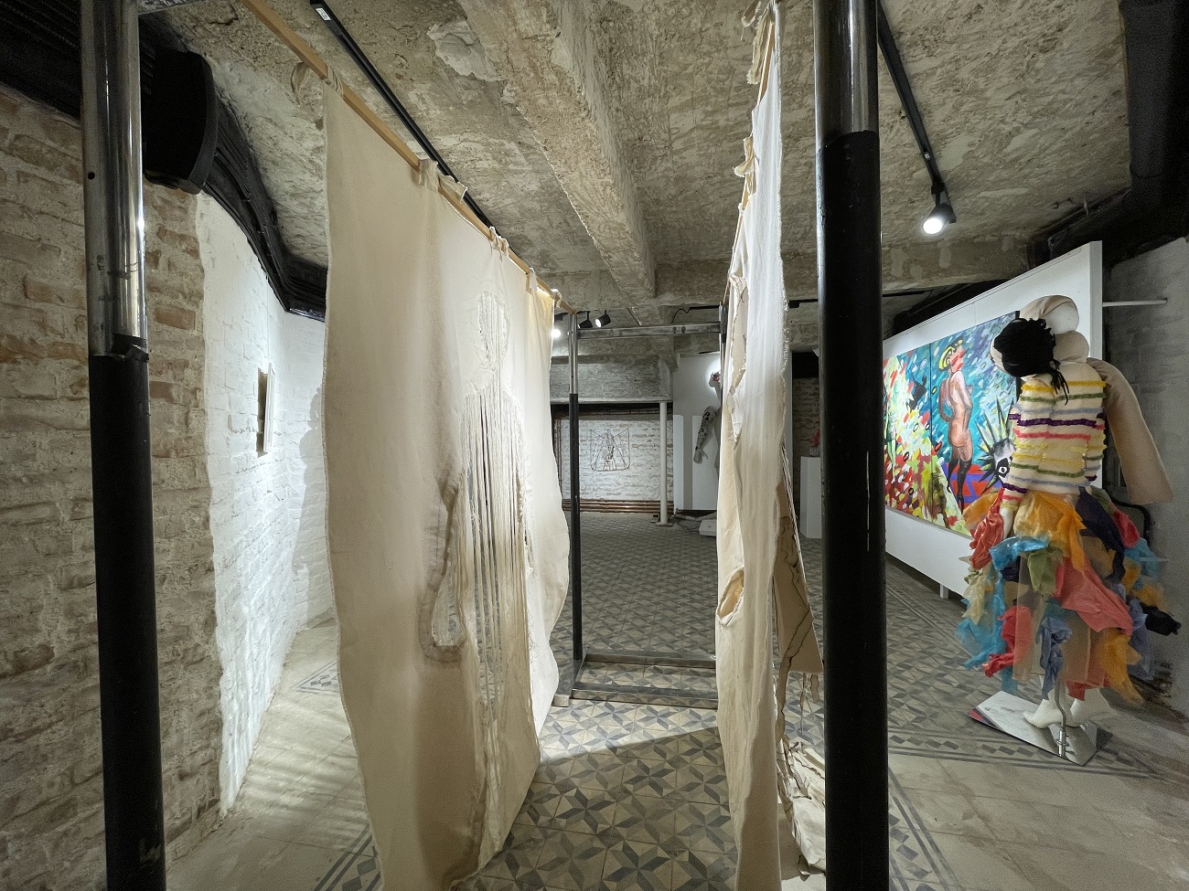 4 nothing belongs entirely, expo, unarte, scemtovici benowitz, curatorial