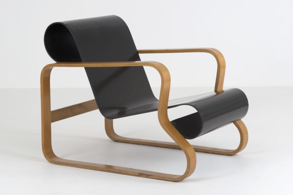 paimio chair, foto maija holma alvar aalto museum foundation