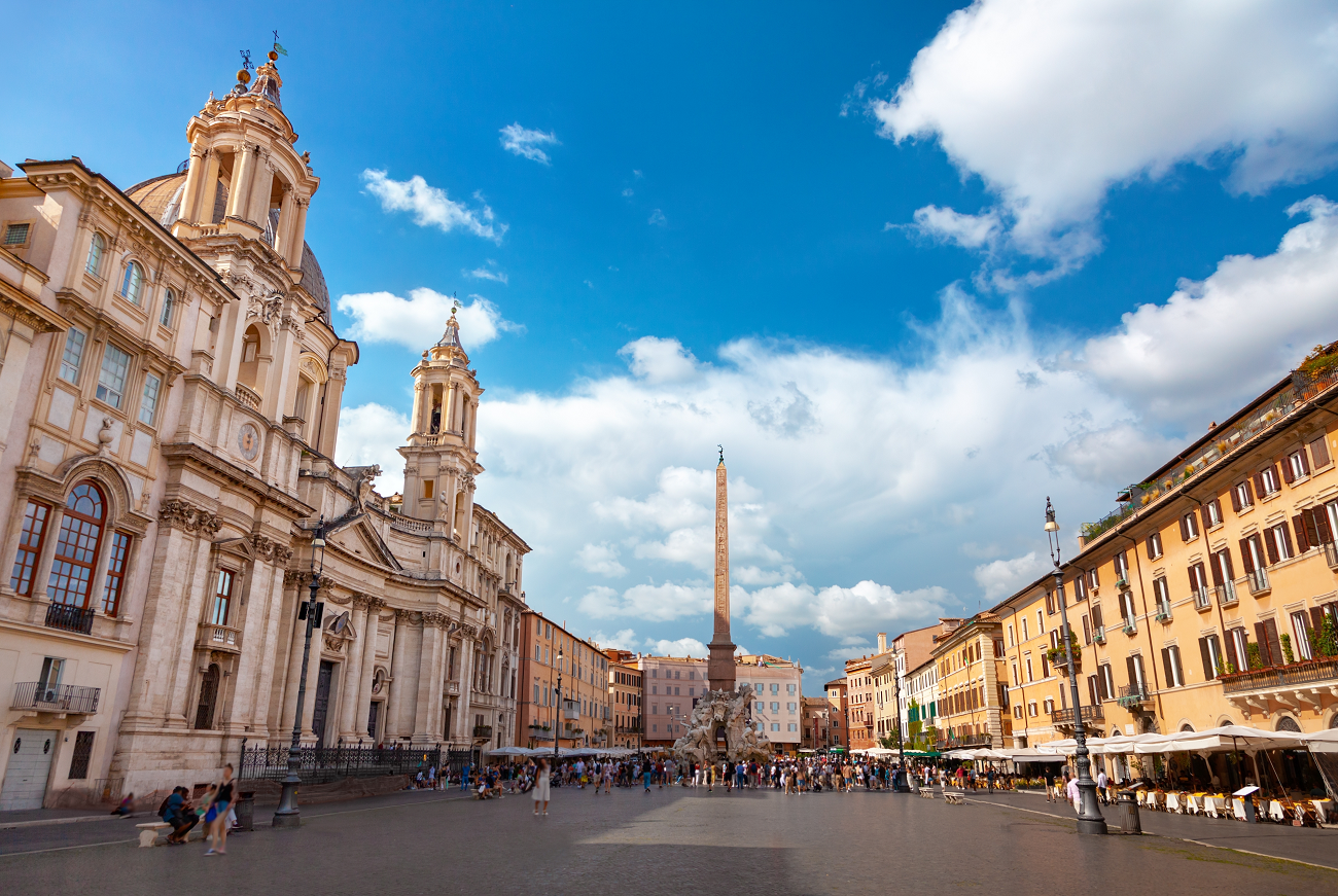 piazza navona, roma, shutterstock, curatorial