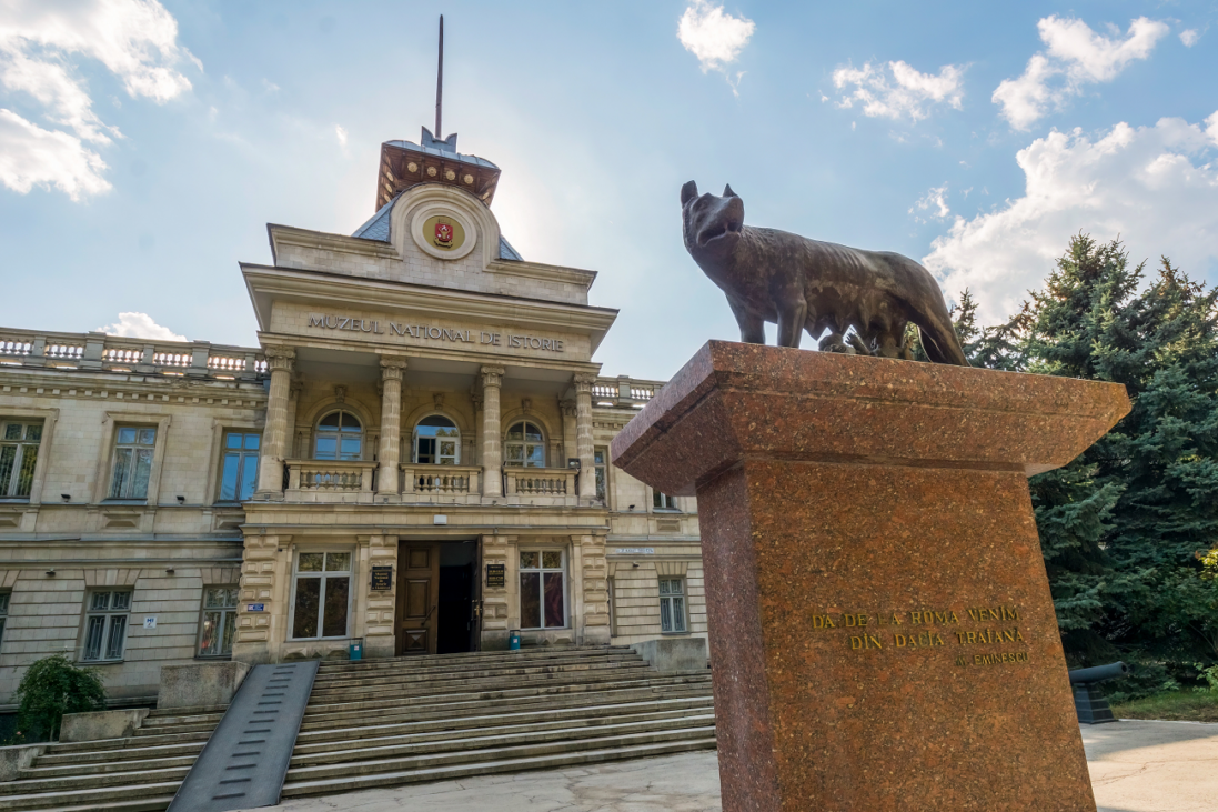 muzeul național de istorie a moldovei, chișinău, shutterstock, curatorial