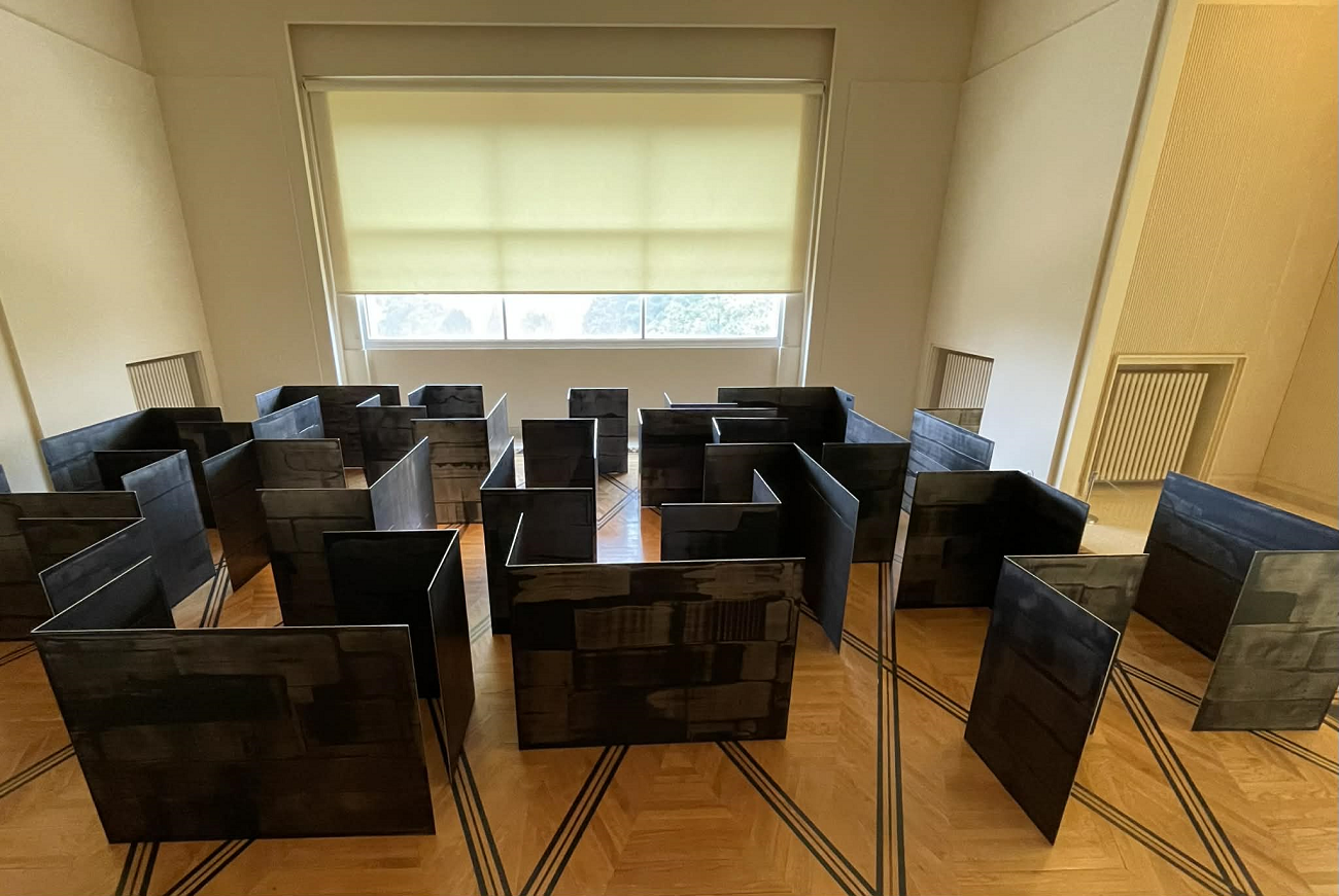 pedro calapez, labirinto deslocado, 2021, curatorial