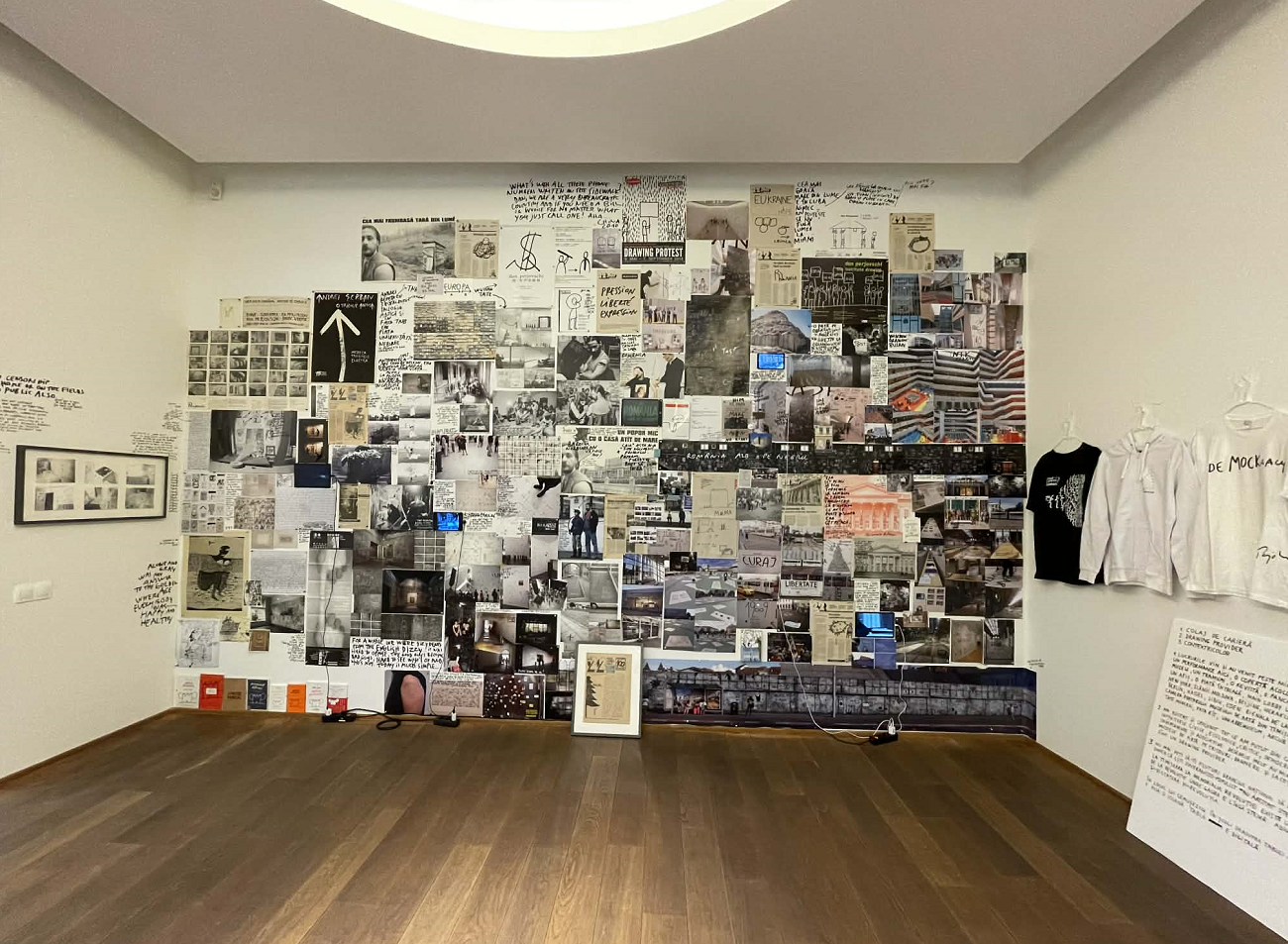 1 dan perjovschi, colaj, expo draft, arcub, curatorial